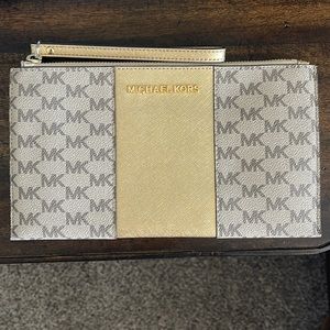 NWOT MK Clutch/Wristlet